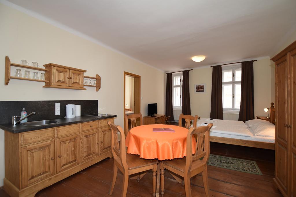 Pension Zamecka Apartma - Castle Apartments Cesky Krumlov Exterior photo